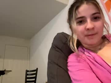 couple Nude Cam Girls Fuck For Money with makennamacy