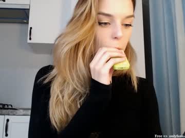girl Nude Cam Girls Fuck For Money with lexiee_