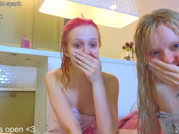couple Nude Cam Girls Fuck For Money with artemisa_meows