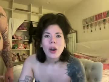 couple Nude Cam Girls Fuck For Money with xoxogenesis