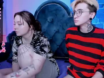 couple Nude Cam Girls Fuck For Money with shypreettygirl