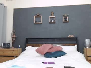 couple Nude Cam Girls Fuck For Money with milfyanddaddy