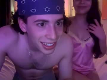 couple Nude Cam Girls Fuck For Money with yaraandleo